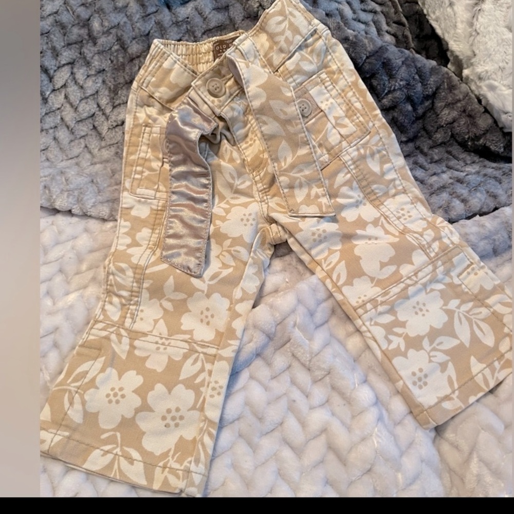 🎀 OLD NAVY Baby Girls Elastic waist pants “SASSY CUTE” Size: 6-12M NWOT FLORAL